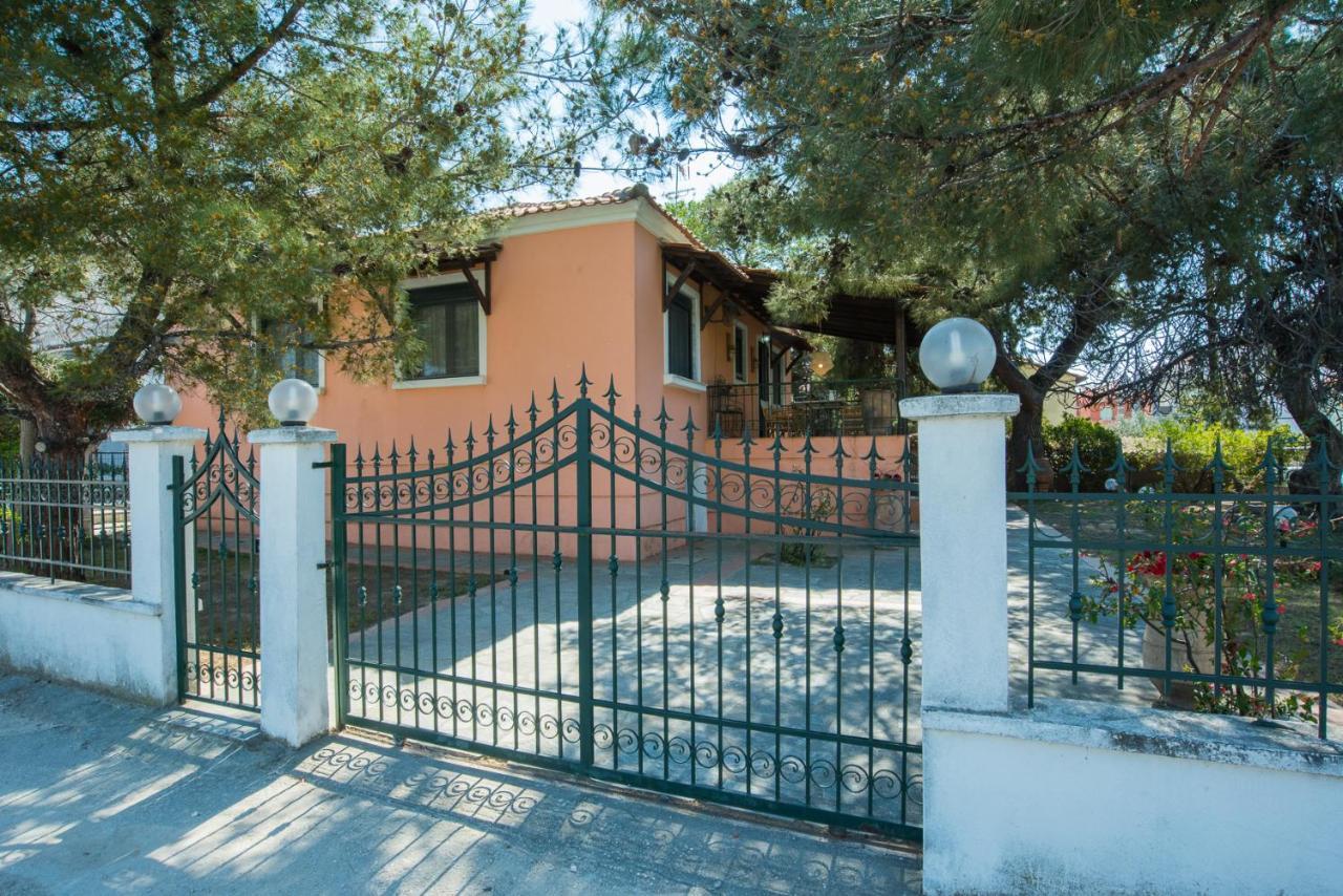 Villa Pefka ニキティ エクステリア 写真