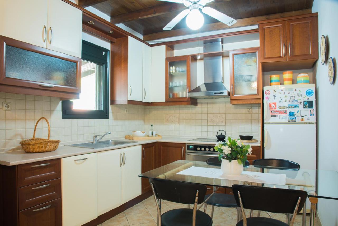 Villa Pefka ニキティ エクステリア 写真